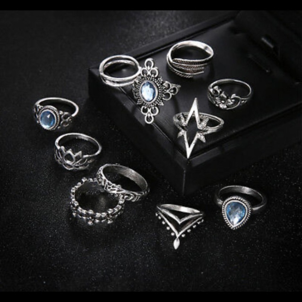 Women Blue Crystal Flower Rings Set - Picture 4 of 6
